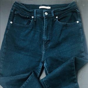 Levi’s dark indigo wash super skinny